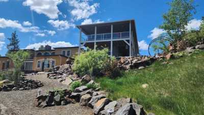 Home For Sale in Medical Lake, Washington