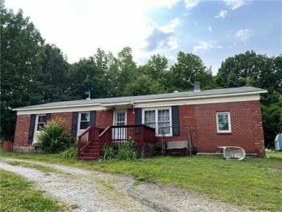 Home For Sale in Rice, Virginia