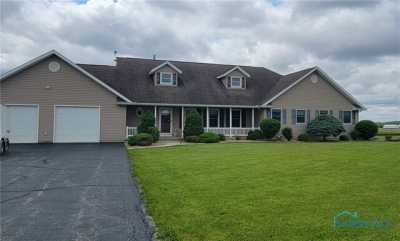Home For Sale in McComb, Ohio