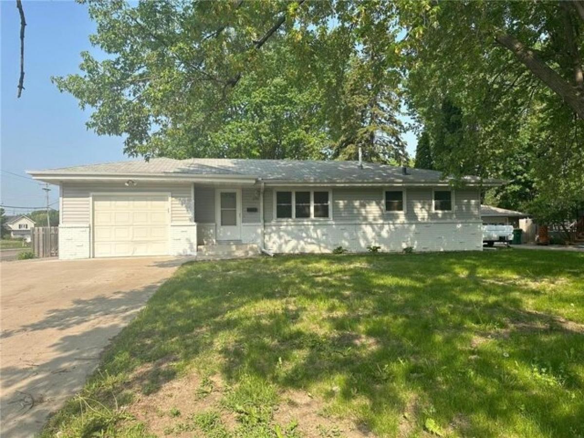 Picture of Home For Sale in Crystal, Minnesota, United States