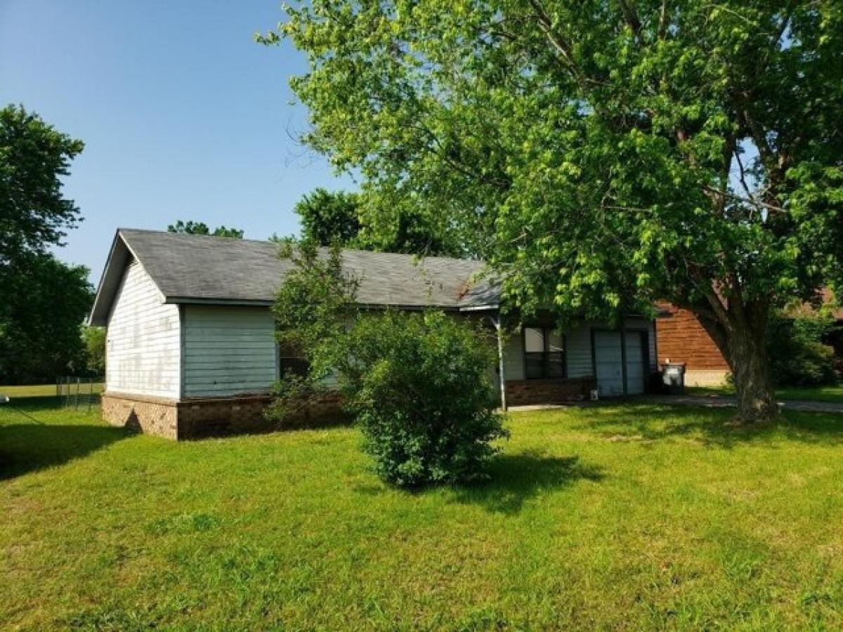 Picture of Home For Sale in Lavaca, Arkansas, United States