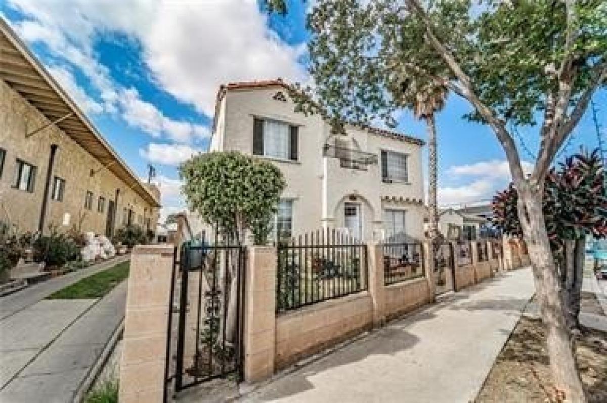 Picture of Home For Sale in East Los Angeles, California, United States