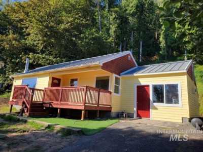 Home For Sale in Skamokawa, Washington