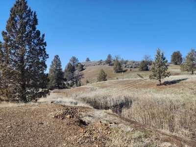 Residential Land For Sale in Montague, California