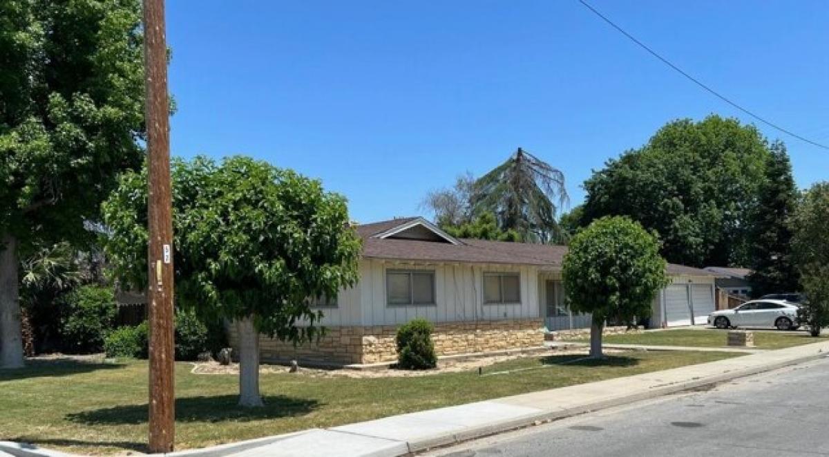 Picture of Home For Sale in Coalinga, California, United States