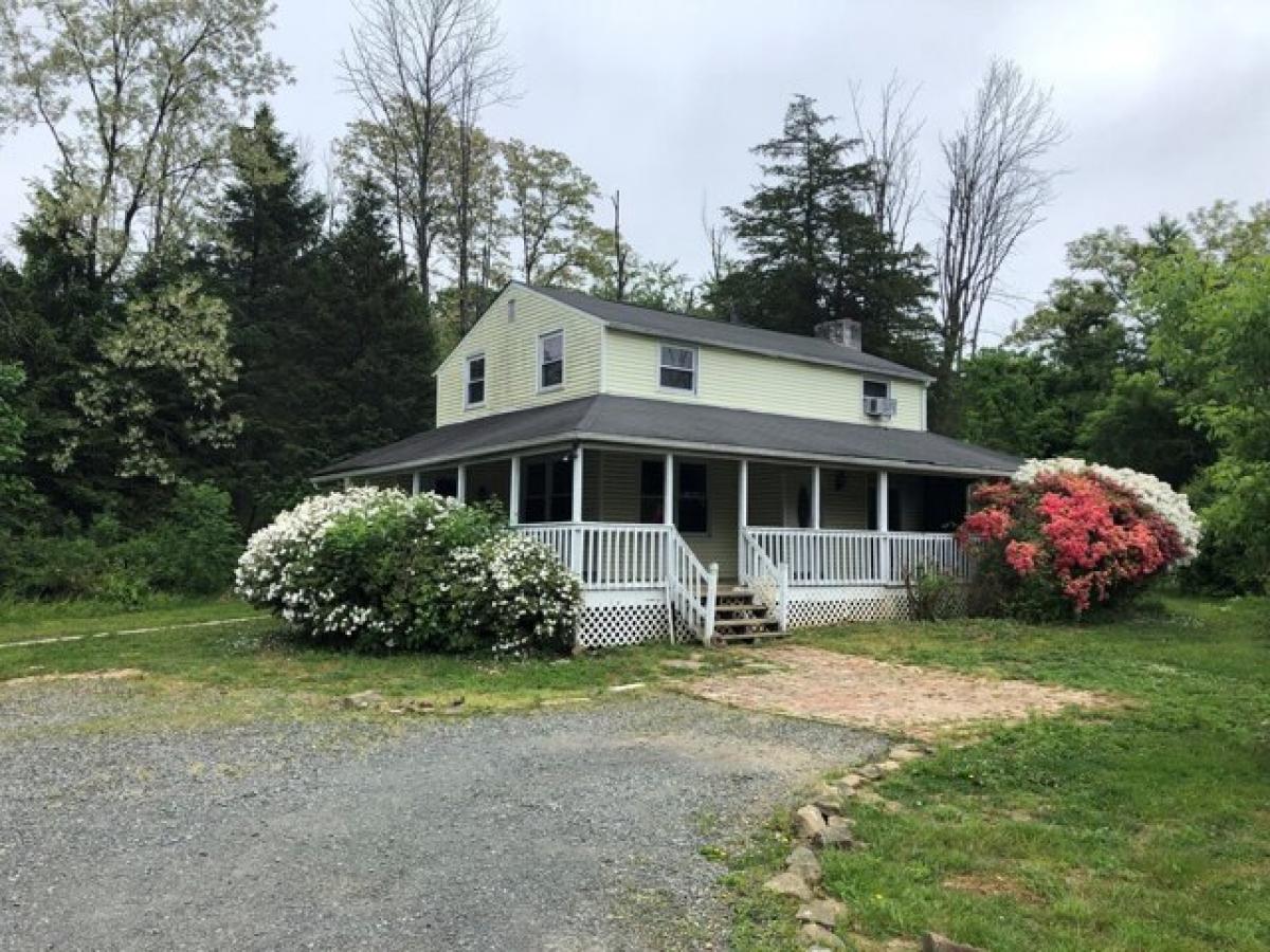 Picture of Home For Sale in Perkiomenville, Pennsylvania, United States