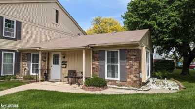 Home For Sale in Fraser, Michigan