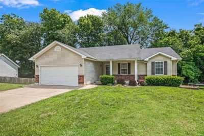 Home For Sale in Winfield, Missouri