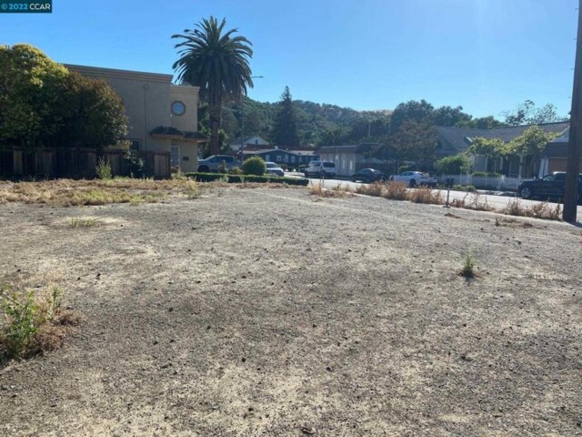 Picture of Residential Land For Sale in Martinez, California, United States