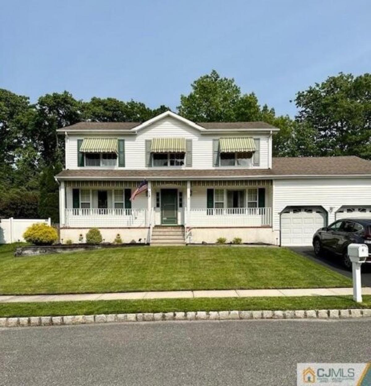 Picture of Home For Sale in Howell, New Jersey, United States
