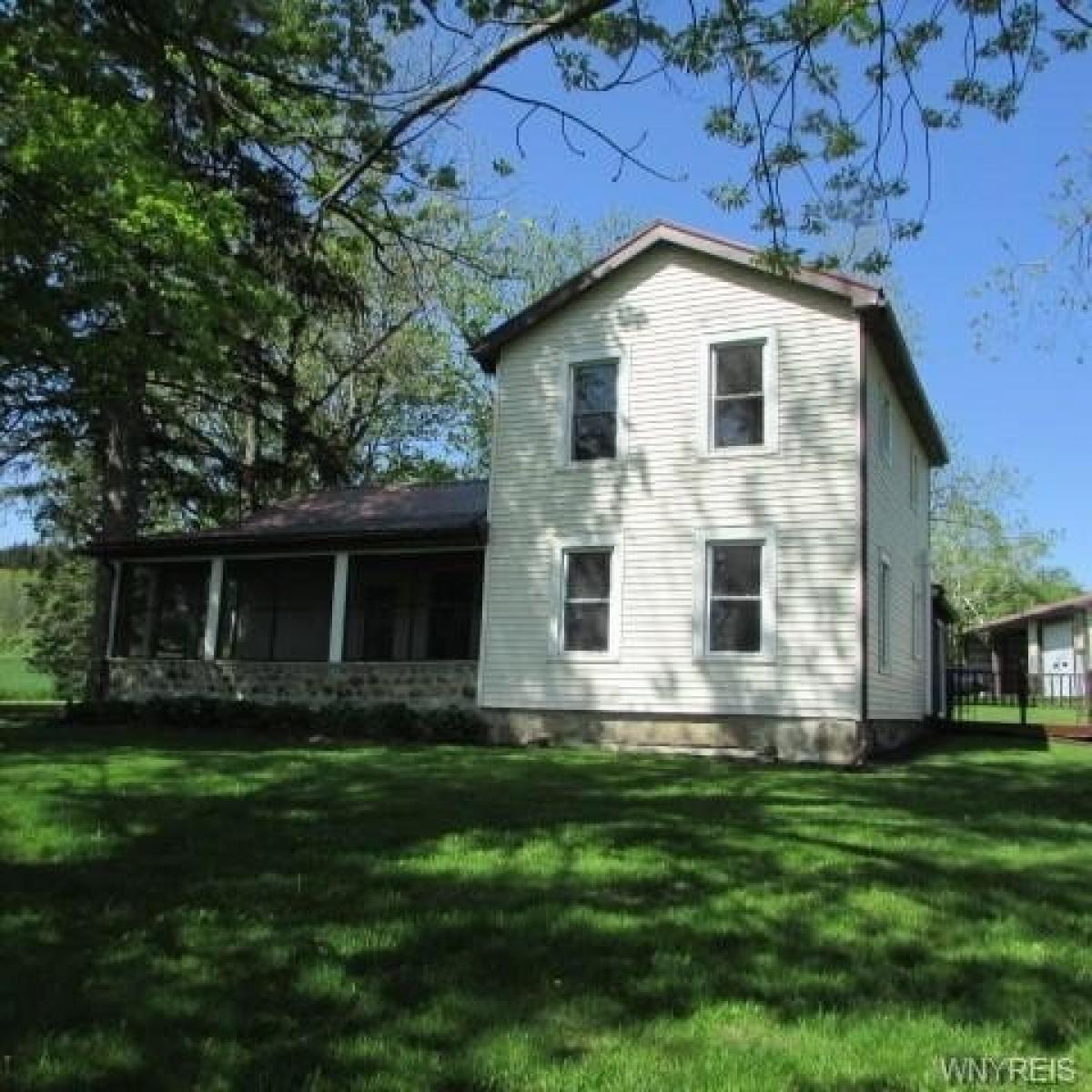 Picture of Home For Sale in Perry, New York, United States