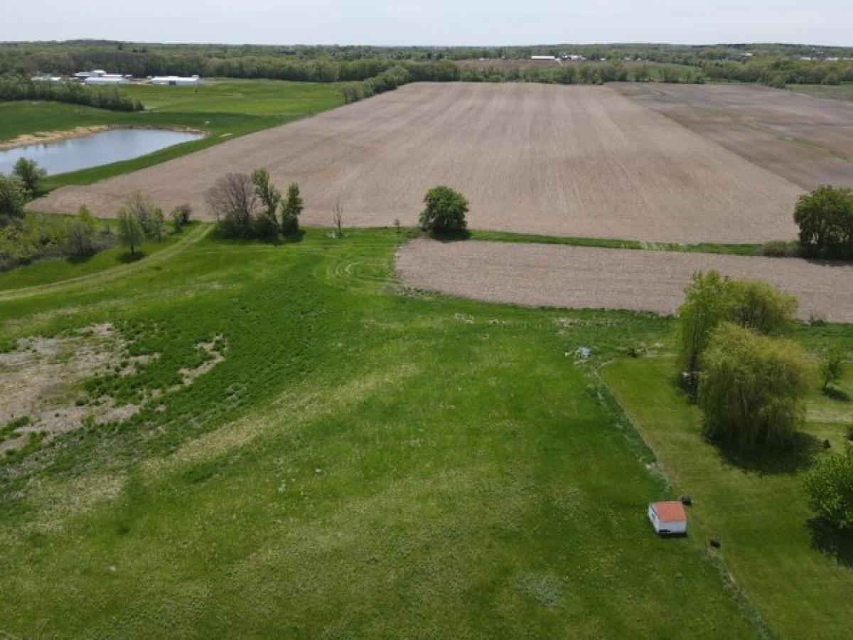 Picture of Residential Land For Sale in Waterford, Wisconsin, United States