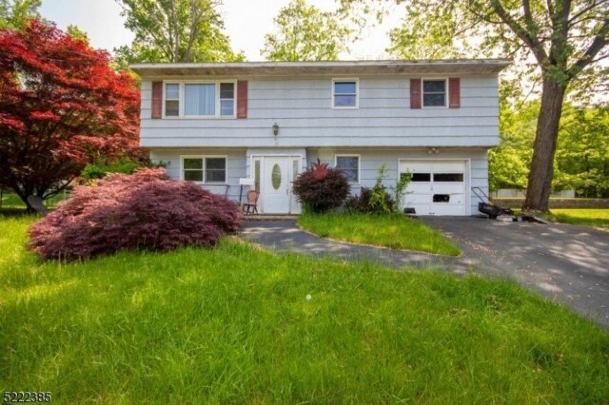 Picture of Home For Sale in Ogdensburg, New Jersey, United States