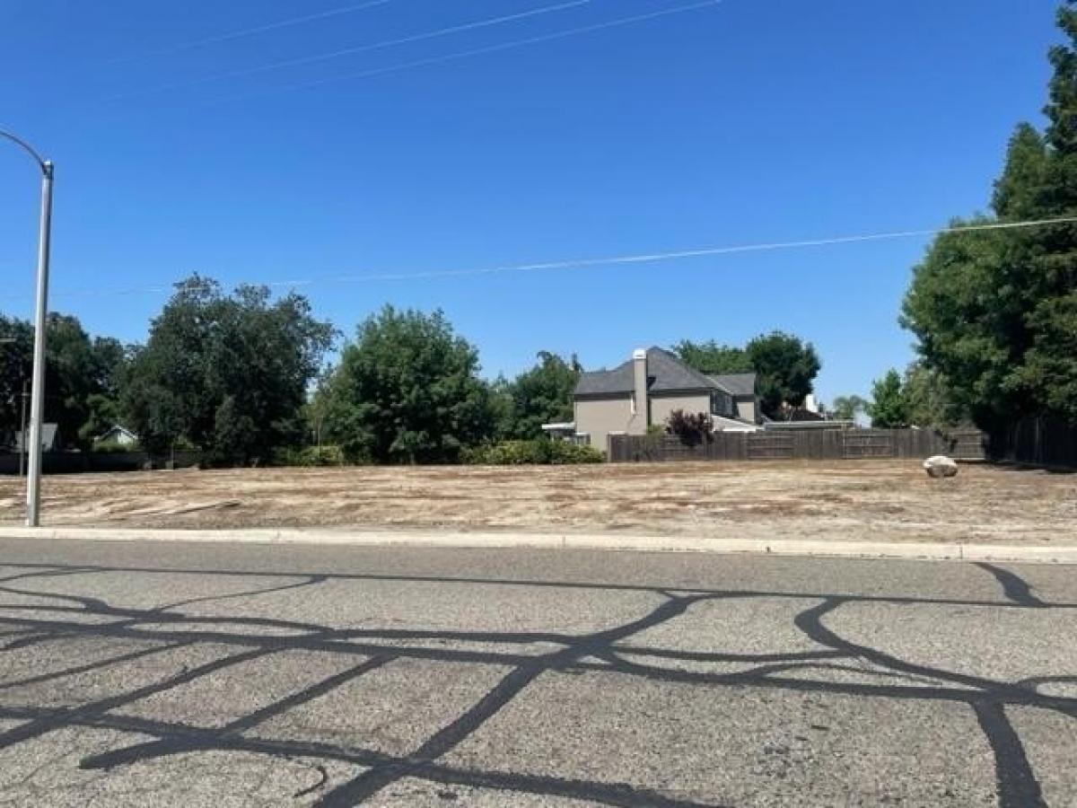 Picture of Residential Land For Sale in Visalia, California, United States