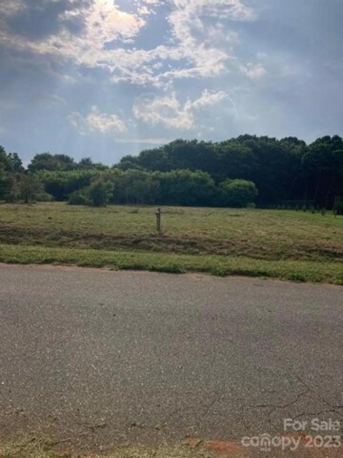 Picture of Residential Land For Sale in Bessemer City, North Carolina, United States