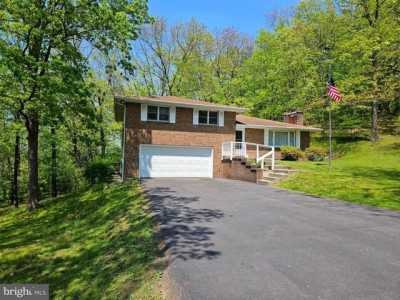 Home For Sale in Fort Ashby, West Virginia