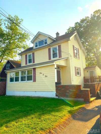 Home For Sale in Middlesex, New Jersey
