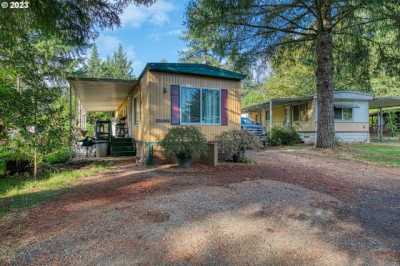 Home For Sale in Walterville, Oregon