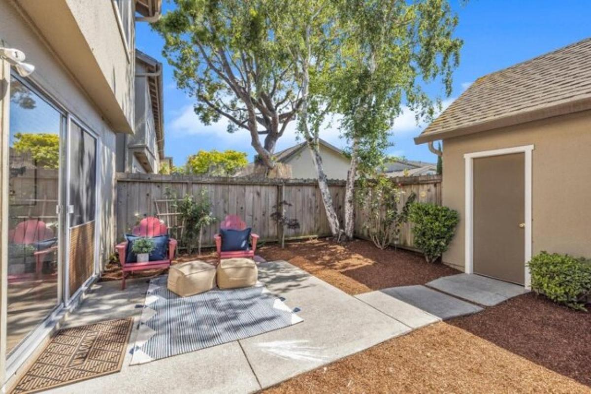 Picture of Home For Sale in Foster City, California, United States