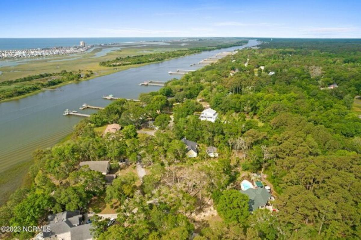 Picture of Residential Land For Sale in Ocean Isle Beach, North Carolina, United States