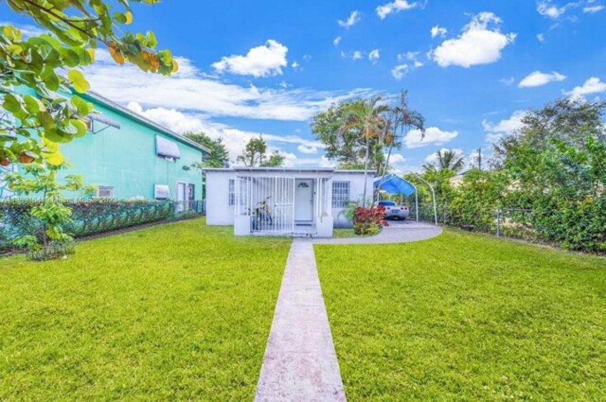 Picture of Home For Sale in Opa Locka, Florida, United States