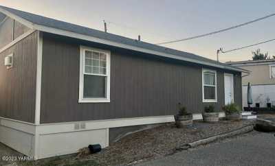 Home For Sale in Zillah, Washington