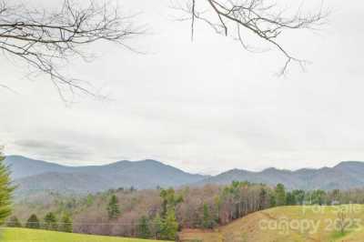 Home For Sale in Green Mountain, North Carolina