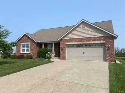 Home For Sale in Waterloo, Illinois