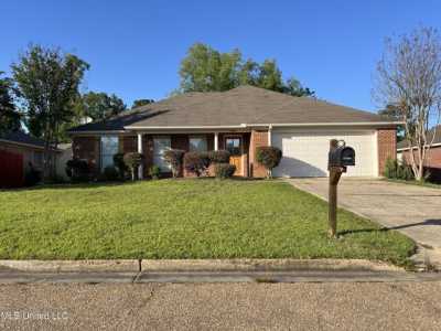 Home For Sale in Ridgeland, Mississippi