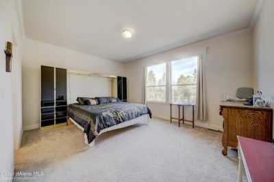 Home For Sale in Newport, Washington
