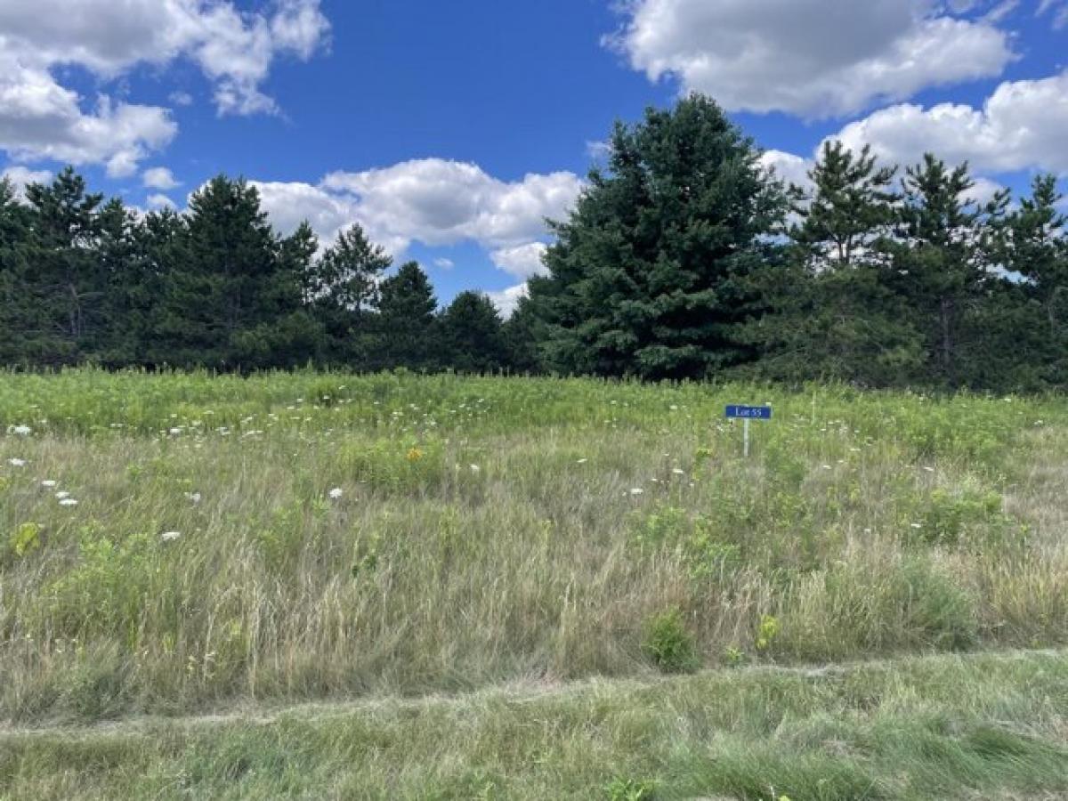 Picture of Residential Land For Sale in Delafield, Wisconsin, United States
