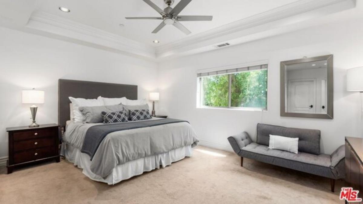Picture of Home For Sale in Studio City, California, United States