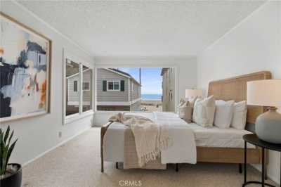 Home For Sale in Surfside, California