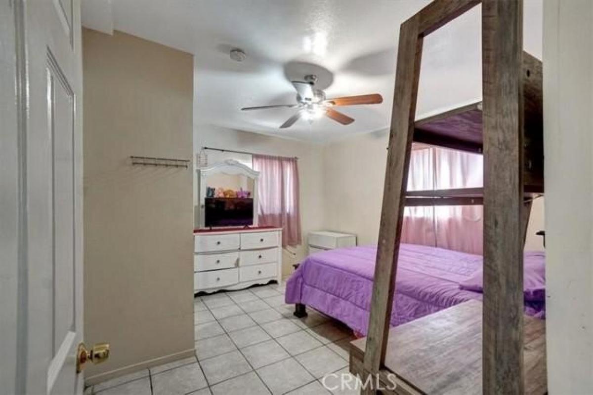 Picture of Home For Sale in Hawaiian Gardens, California, United States