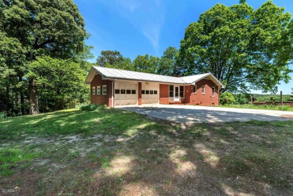 Picture of Home For Sale in Winder, Georgia, United States