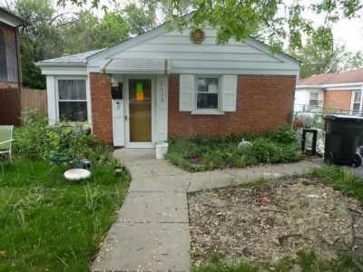 Home For Sale in Franklin Park, Illinois