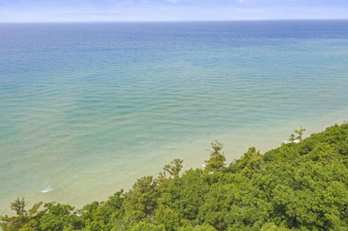 Picture of Residential Land For Sale in Harbor Springs, Michigan, United States