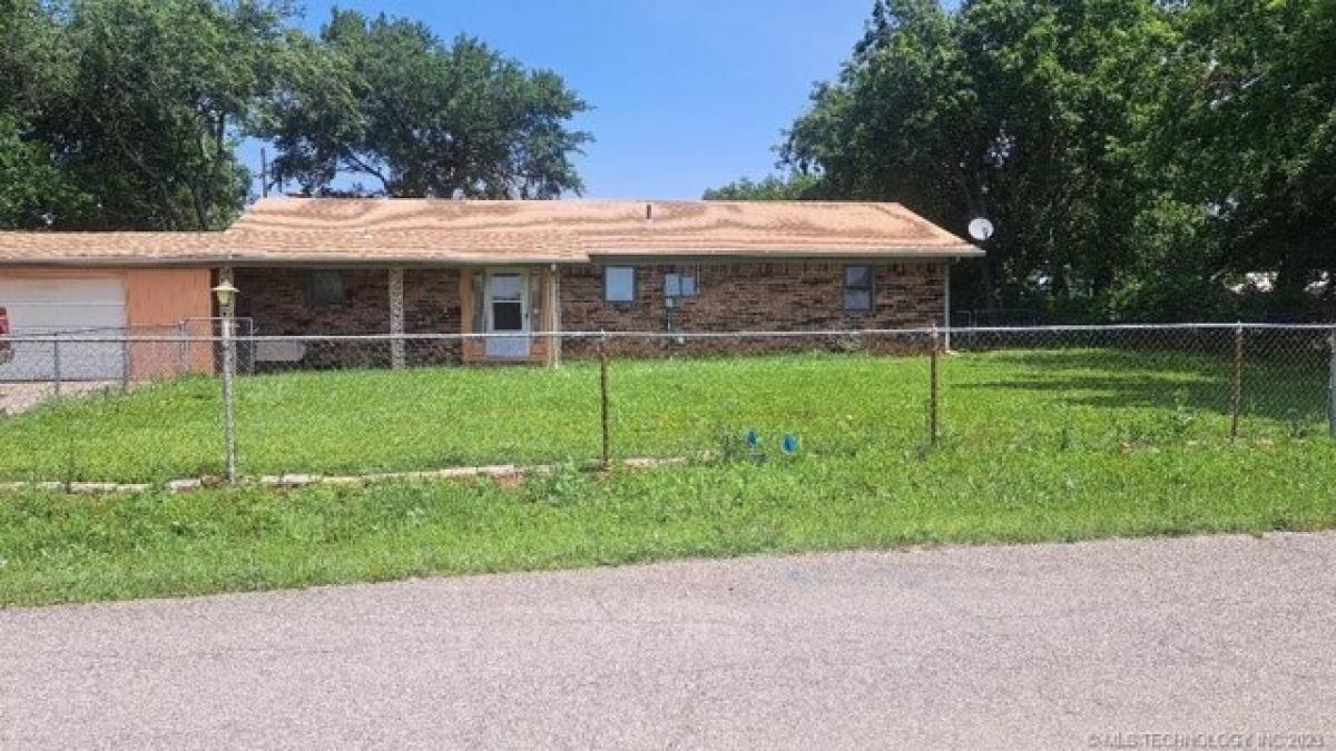 Picture of Home For Sale in McAlester, Oklahoma, United States