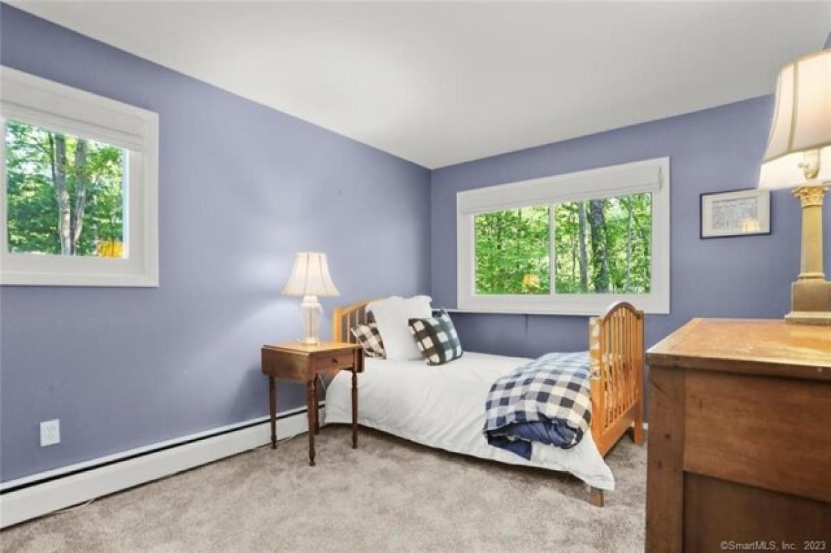 Picture of Home For Sale in Wilton, Connecticut, United States