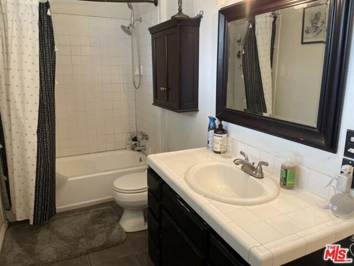 Picture of Home For Rent in Chatsworth, California, United States