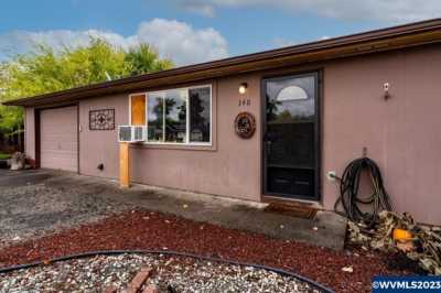Home For Sale in Aumsville, Oregon