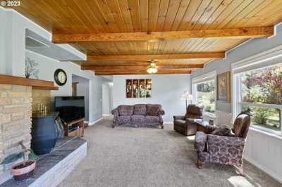 Home For Sale in Drain, Oregon