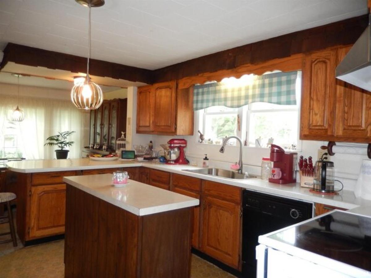 Picture of Home For Sale in Jonesboro, Illinois, United States