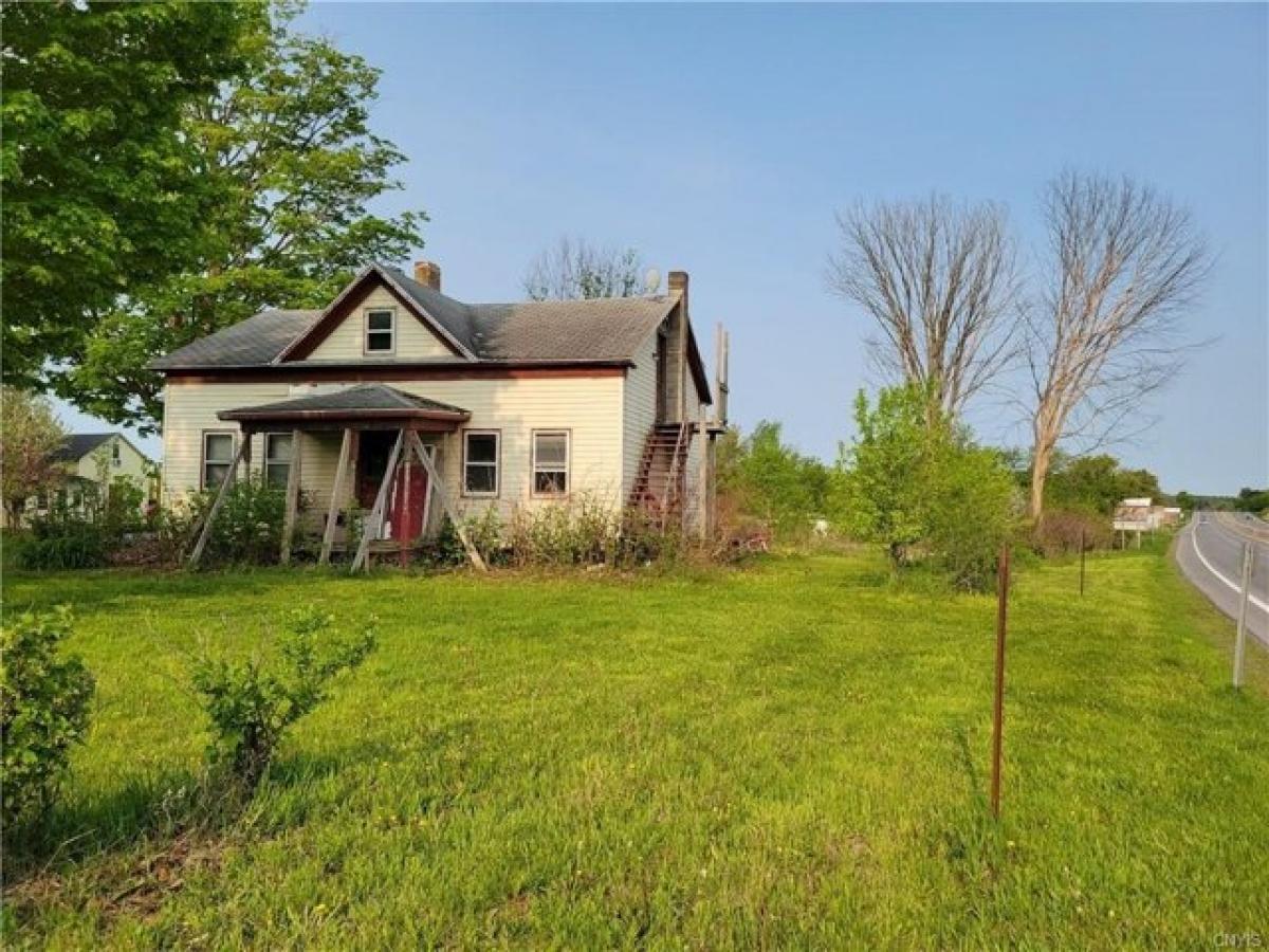 Picture of Home For Sale in Waterville, New York, United States