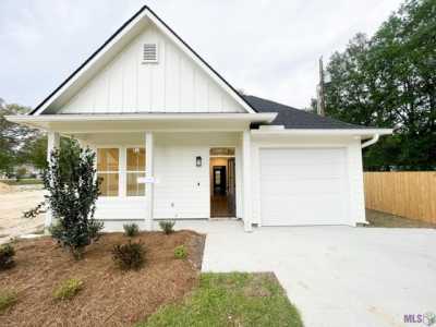 Home For Sale in Walker, Louisiana