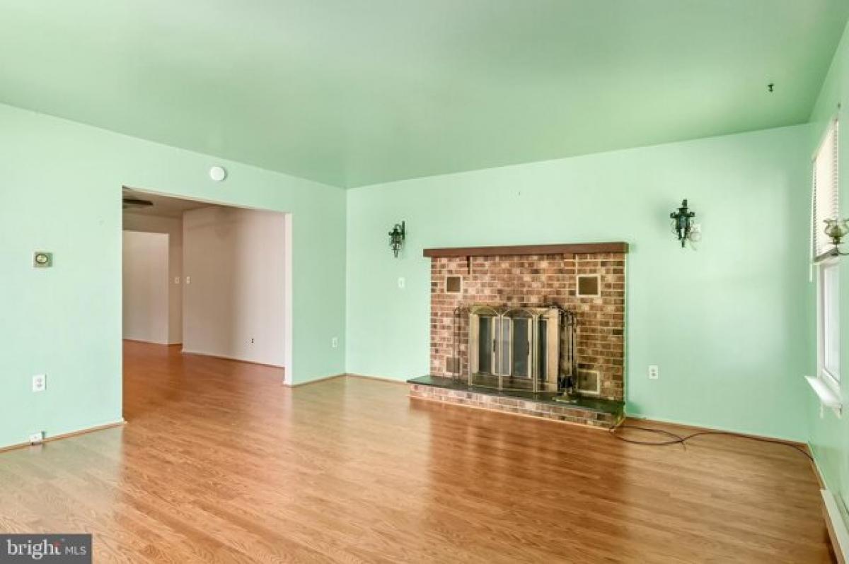 Picture of Home For Sale in Westampton, New Jersey, United States