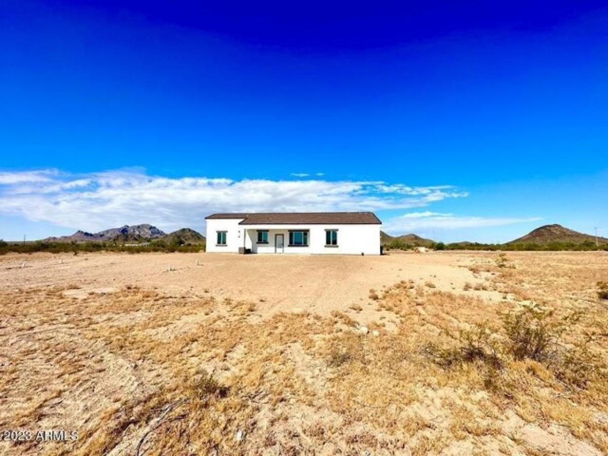 Picture of Home For Sale in Tonopah, Arizona, United States