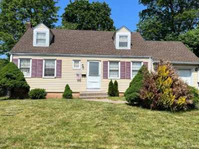 Home For Sale in Colonia, New Jersey