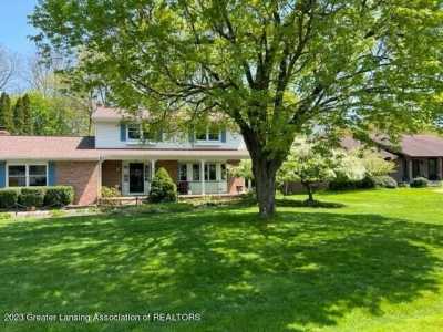 Home For Sale in East Lansing, Michigan