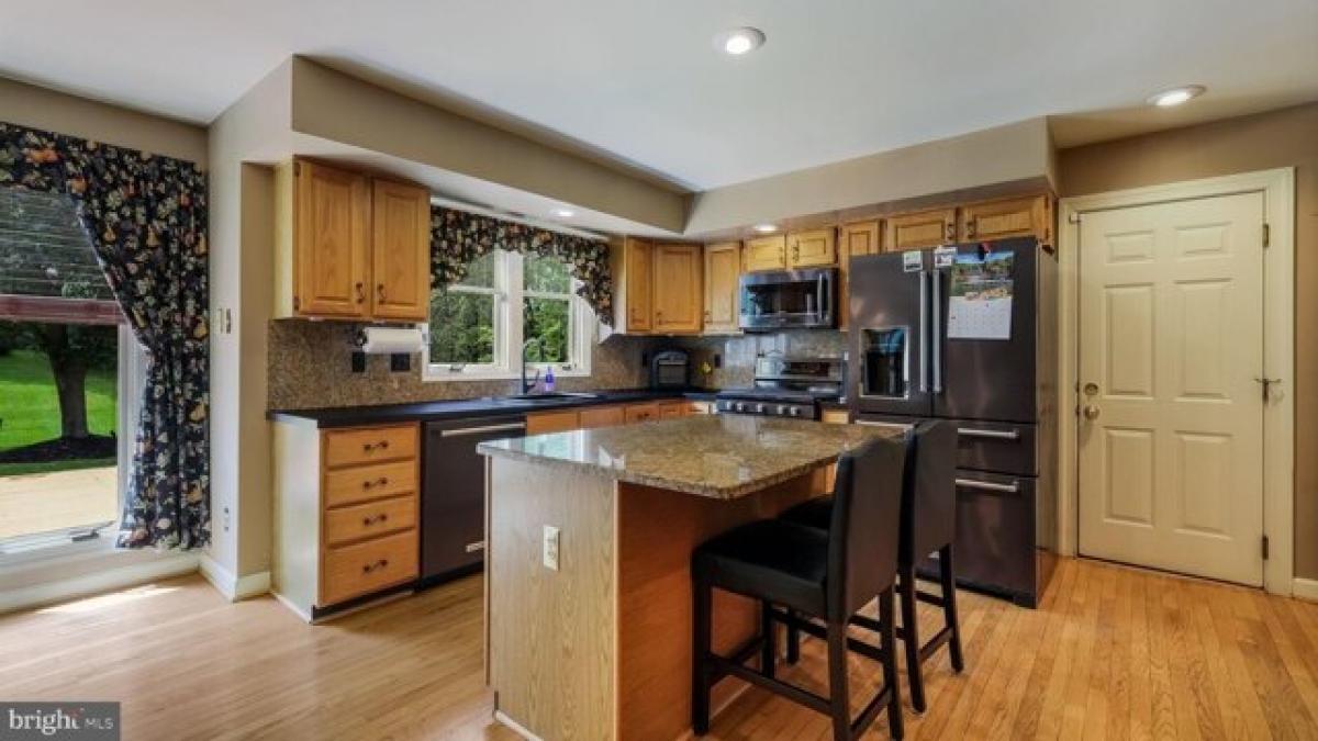 Picture of Home For Sale in Langhorne, Pennsylvania, United States